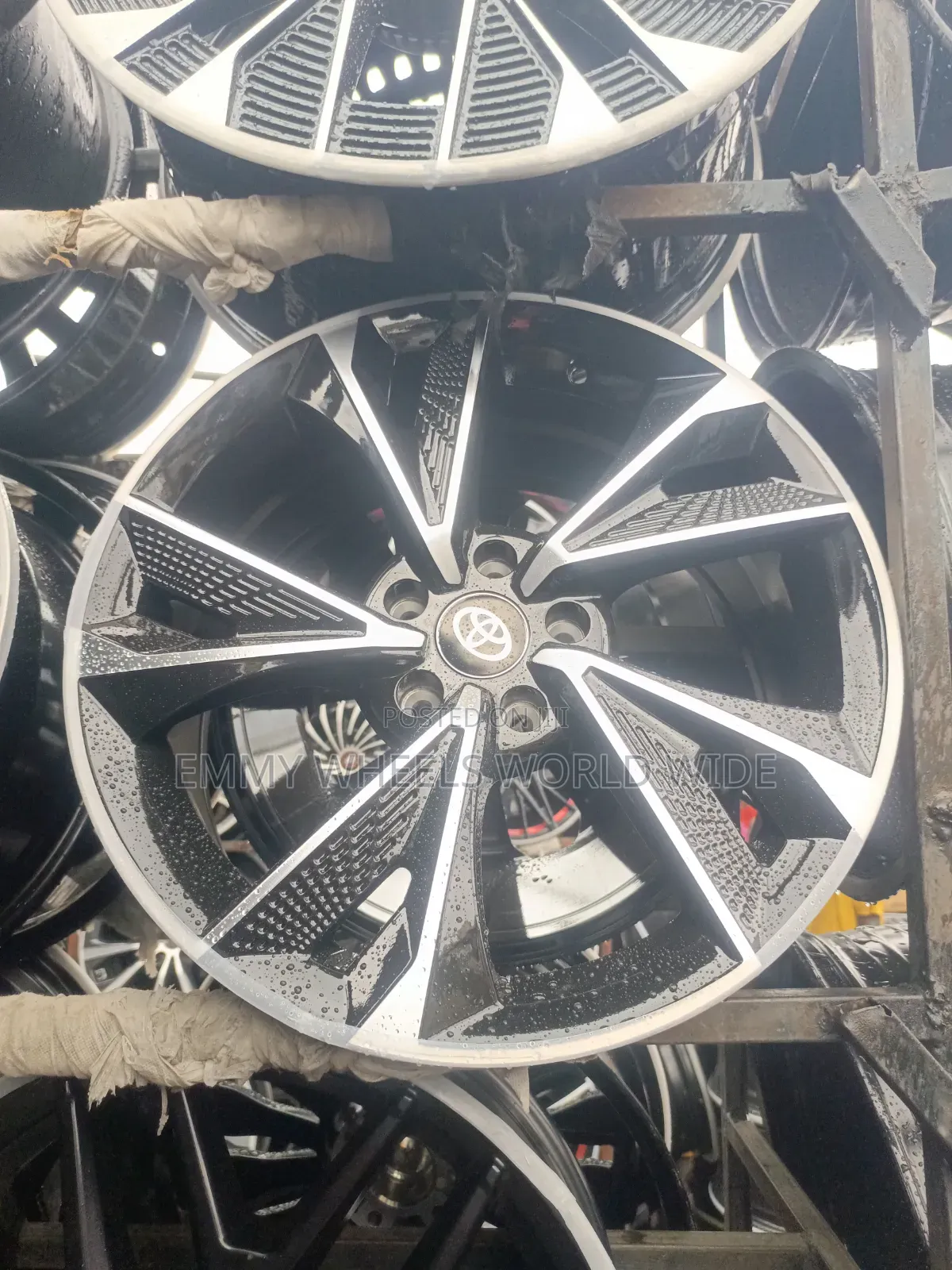 17inches for Toyota Rav4 Newer Model Blacck and Stainless Available