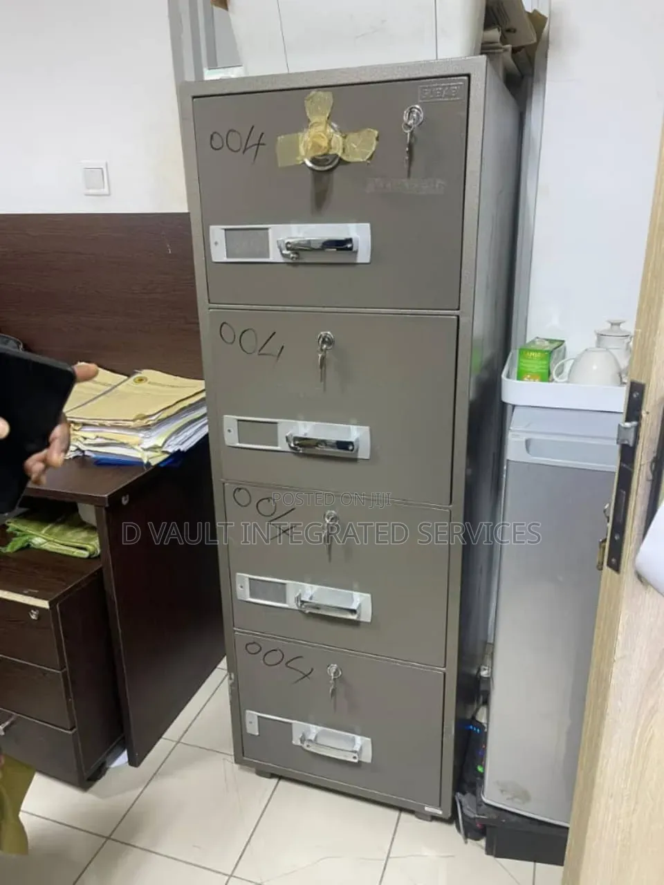 Office Cabinet / Modern File Cabinet