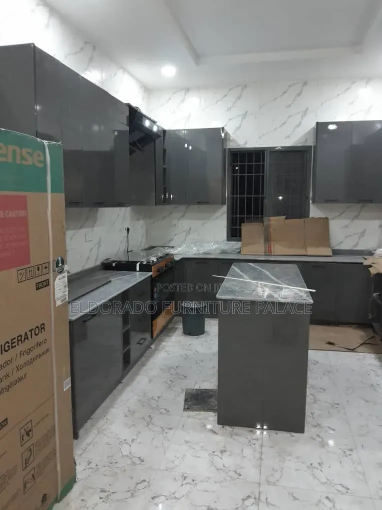 Full Standard Quality Kitchen Cabinets With Highlander Middle Table
