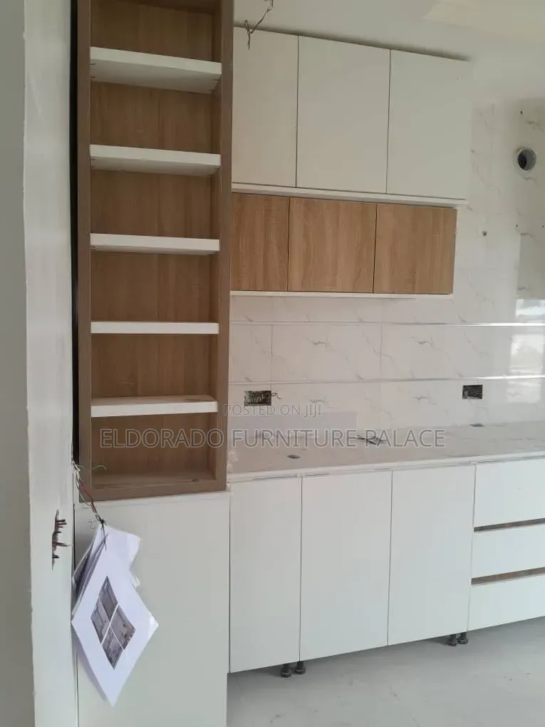 Quality Strong Wood/Board Kitchen Cabinets