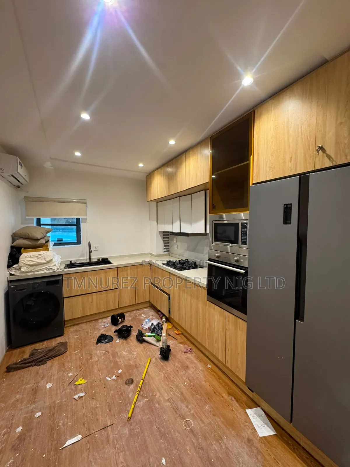 2bdrm Apartment in Lekki Phase 1 for rent