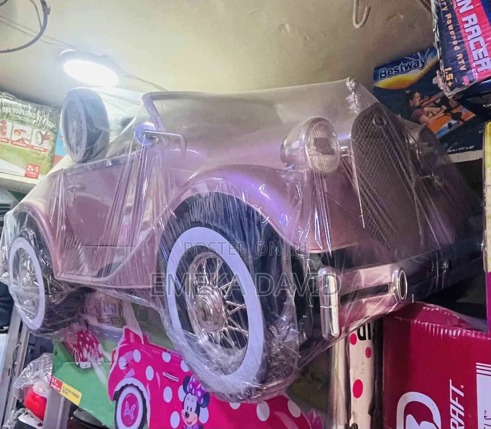Vintage-Style Ride-on Car for Kids.