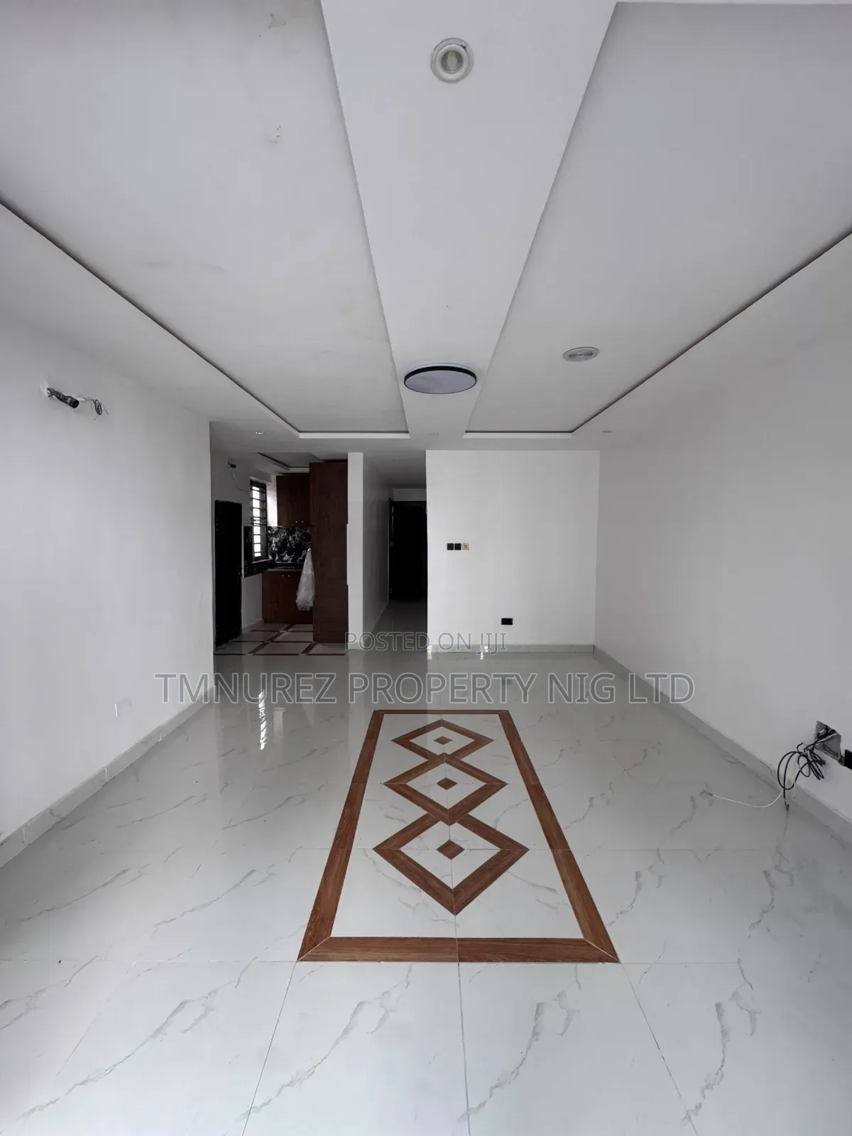2bdrm Apartment in Chevron for rent