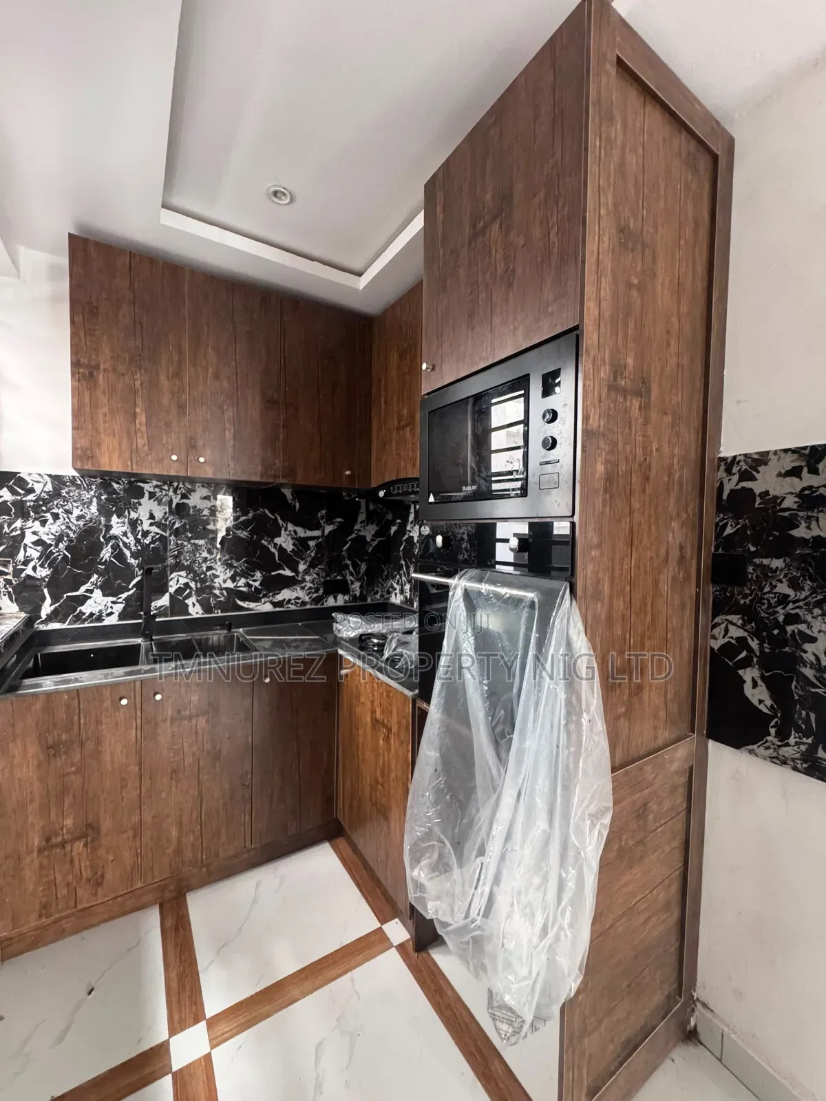 2bdrm Apartment in Chevron for rent
