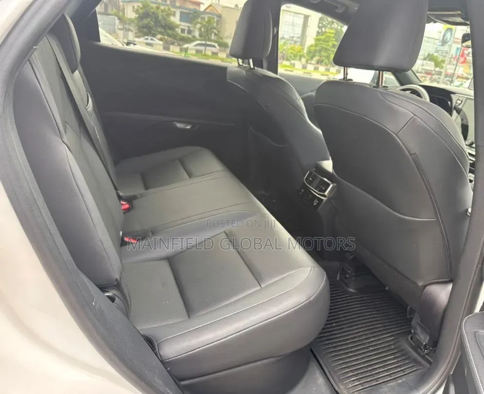 Lexus RX 2025 White