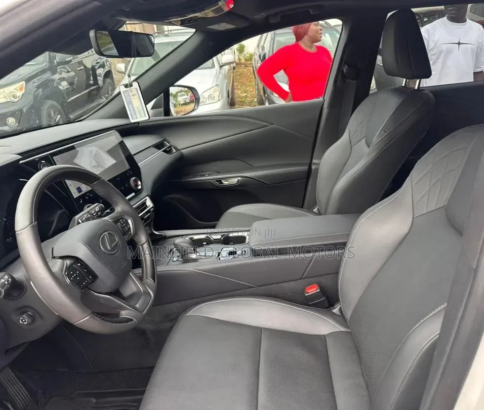 Lexus RX 2025 White
