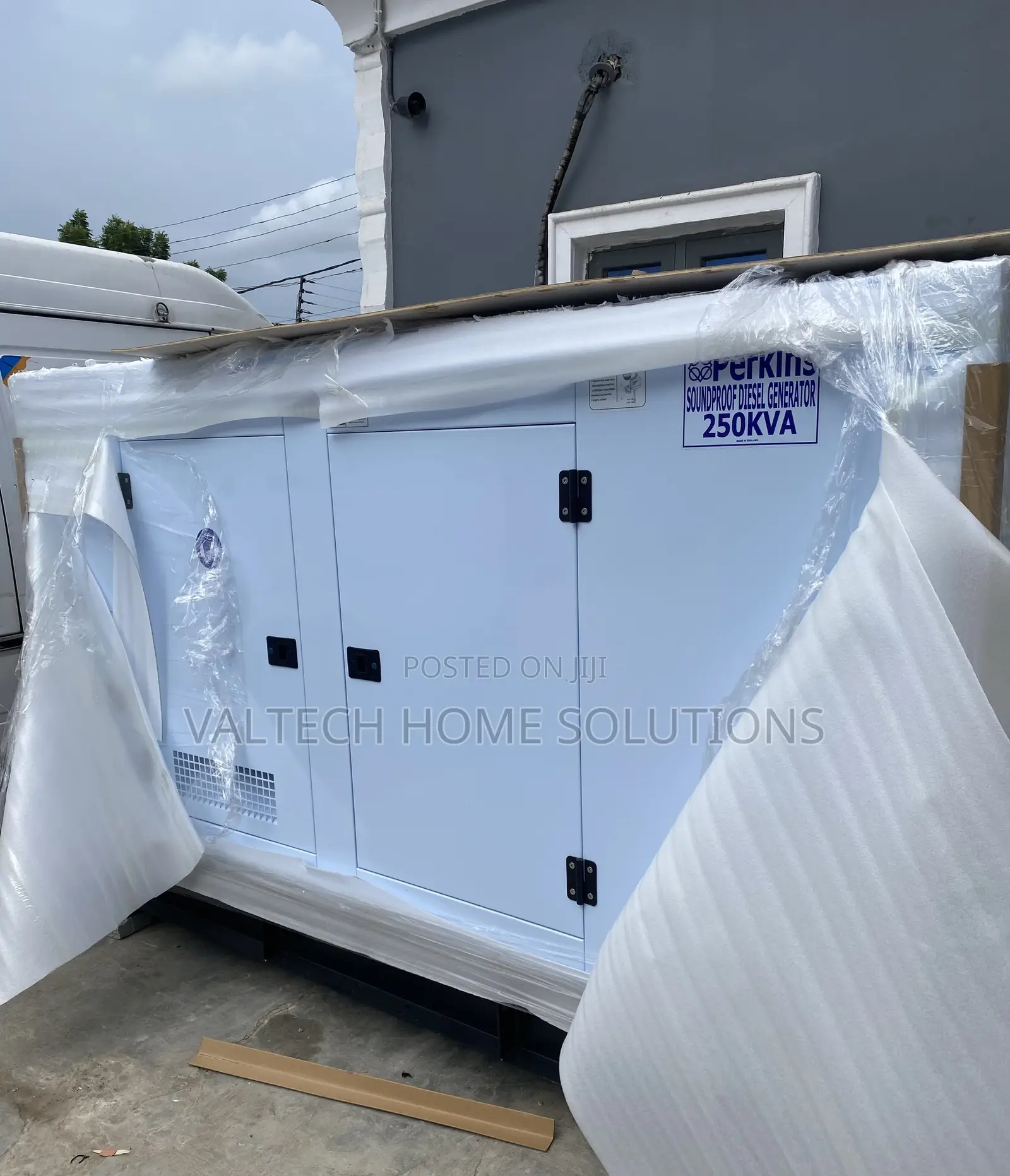 250KVA Perkins Soundproof Diesel Generator – 100% Copper Coil,