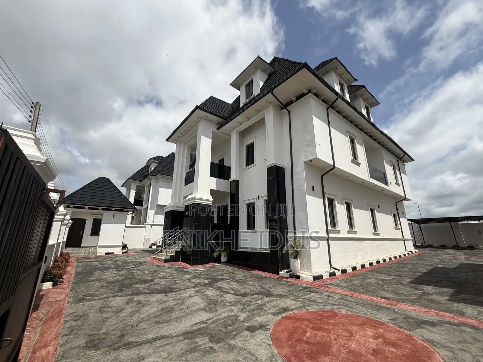 5bdrm Duplex in Efab Queens Estate, Gwarinpa for sale