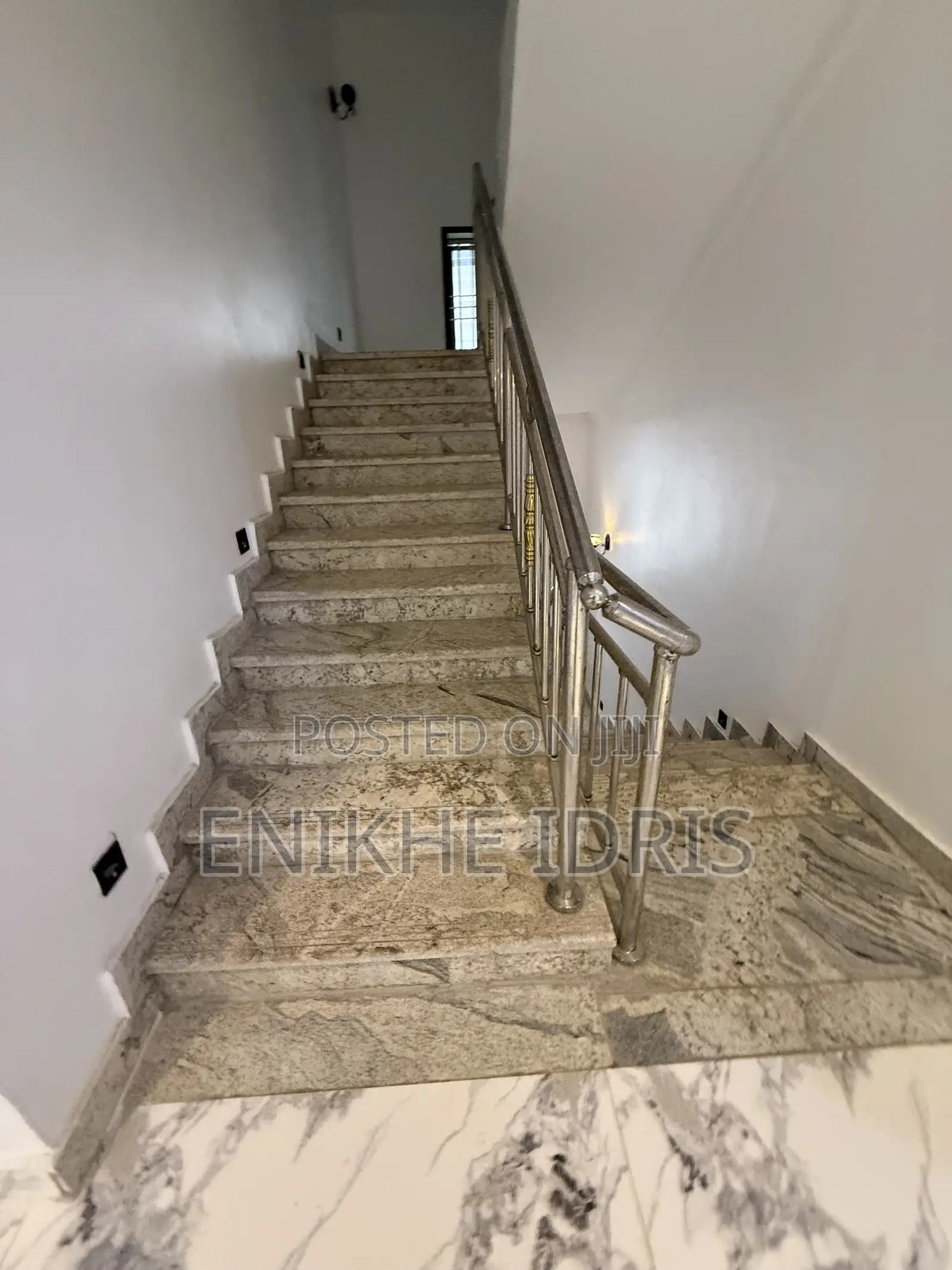 5bdrm Duplex in Efab Queens Estate, Gwarinpa for sale