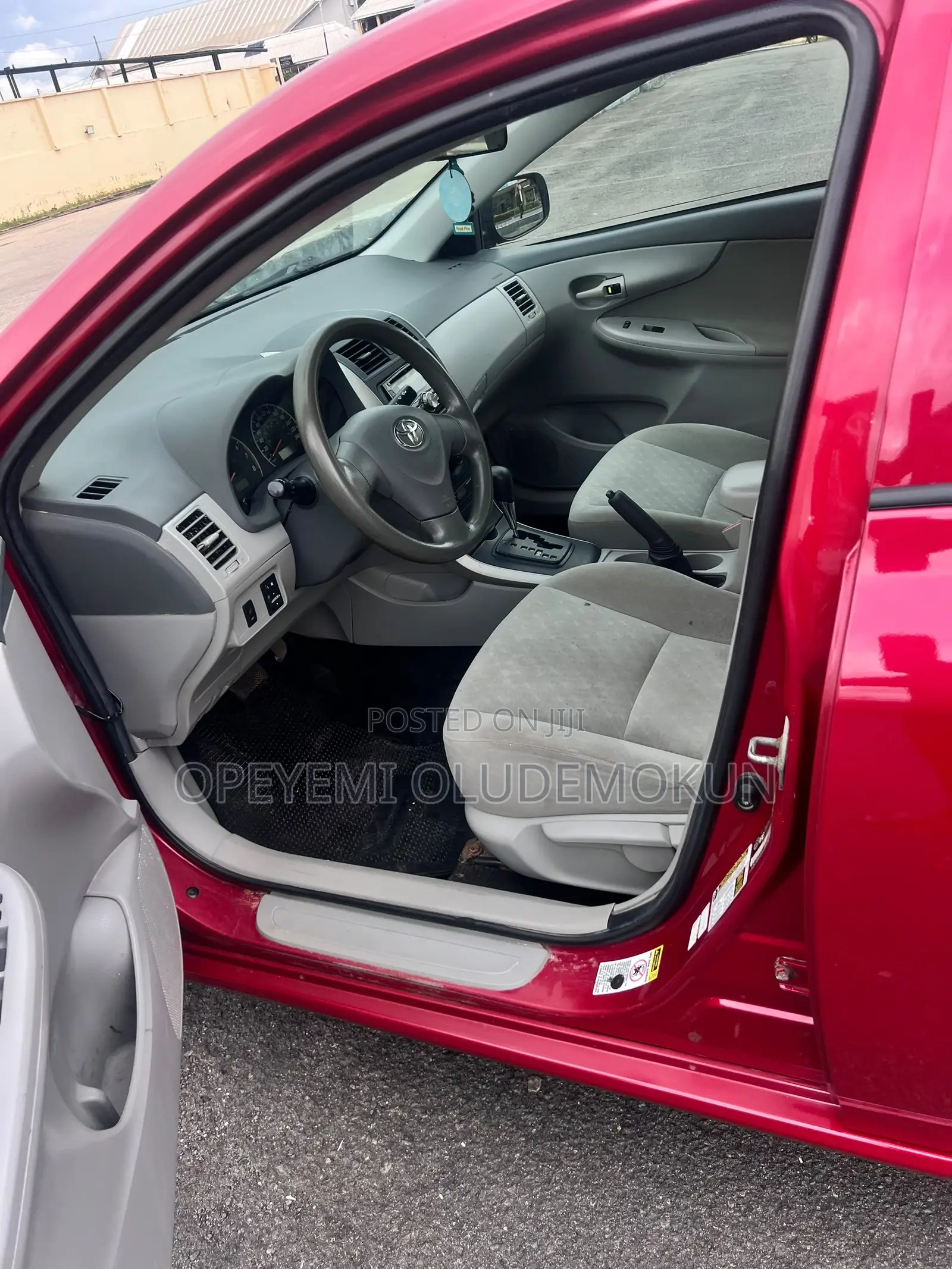 Toyota Corolla LE 4dr Sedan (1.8L 4cyl 4A) 2010 Red