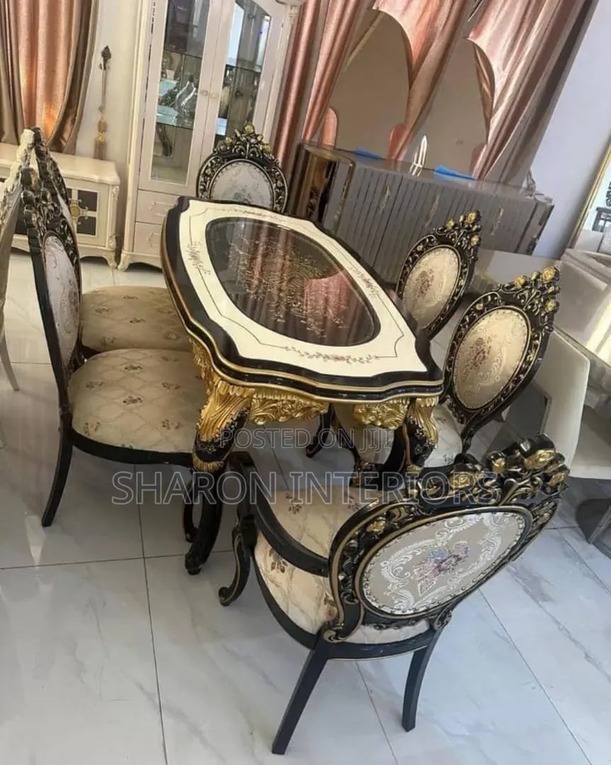 Grand Empress Dining Set