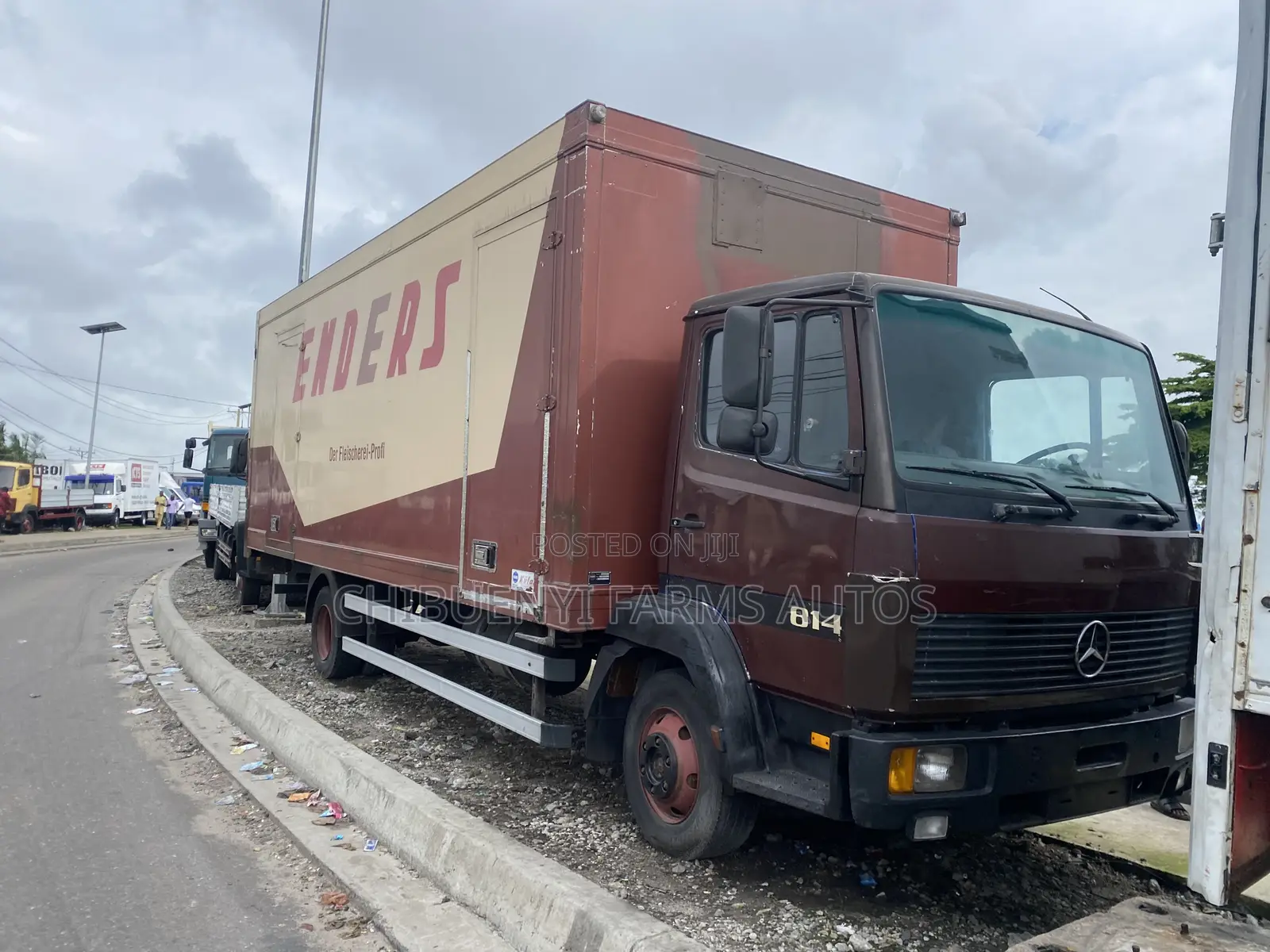 Benz 814 Cargo Truck