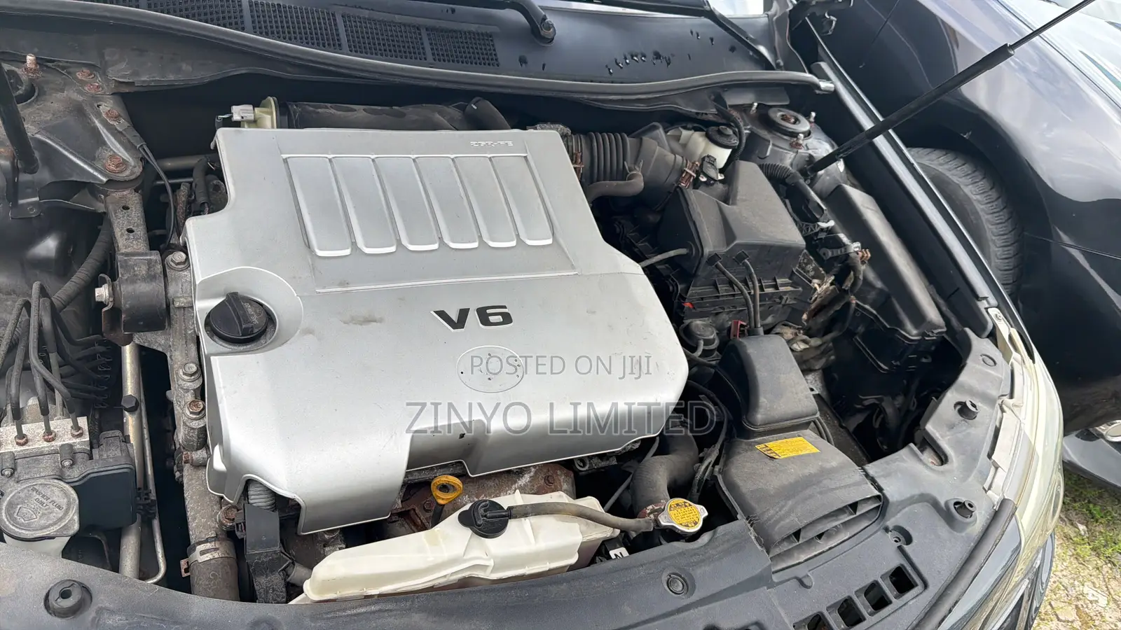 Toyota Camry SE 4dr Sedan (2.5L 4cyl 6A) 2013 Gray
