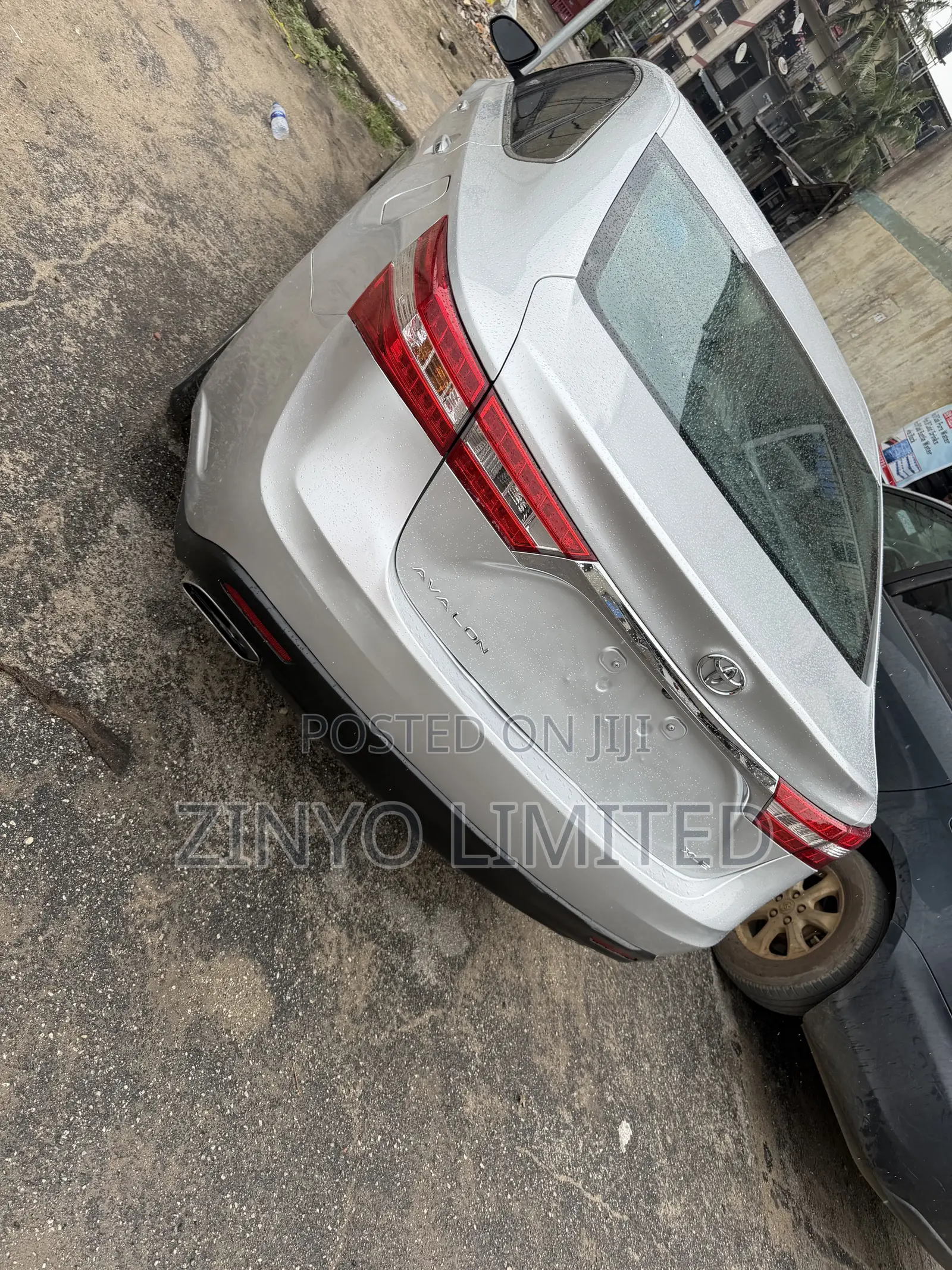 Toyota Avalon XLE 4dr Sedan (3.5L 6cyl 6A) 2014 Silver