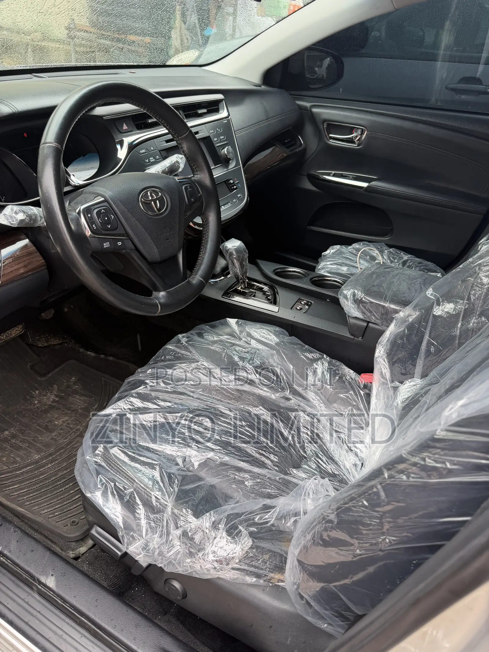 Toyota Avalon XLE 4dr Sedan (3.5L 6cyl 6A) 2014 Silver