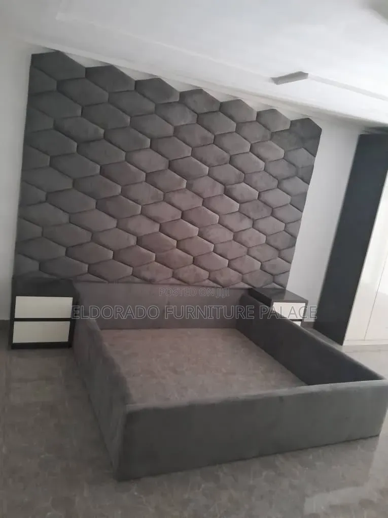 Standard King Size Bedframe With Bedside