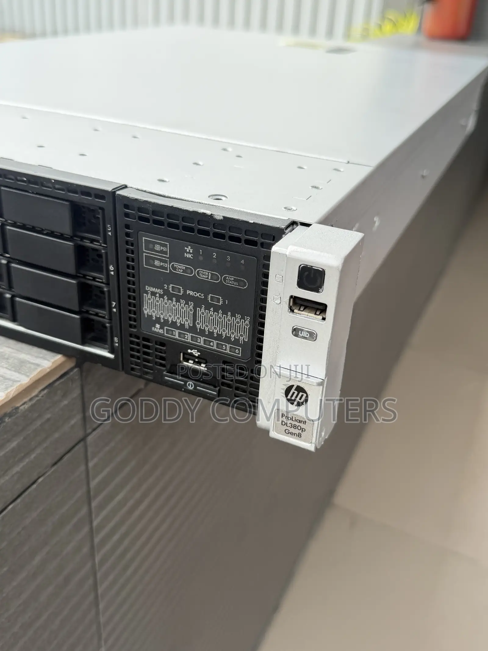 Server HP ProLiant DL380P Gen8 32GB Intel Xeon HDD 1T