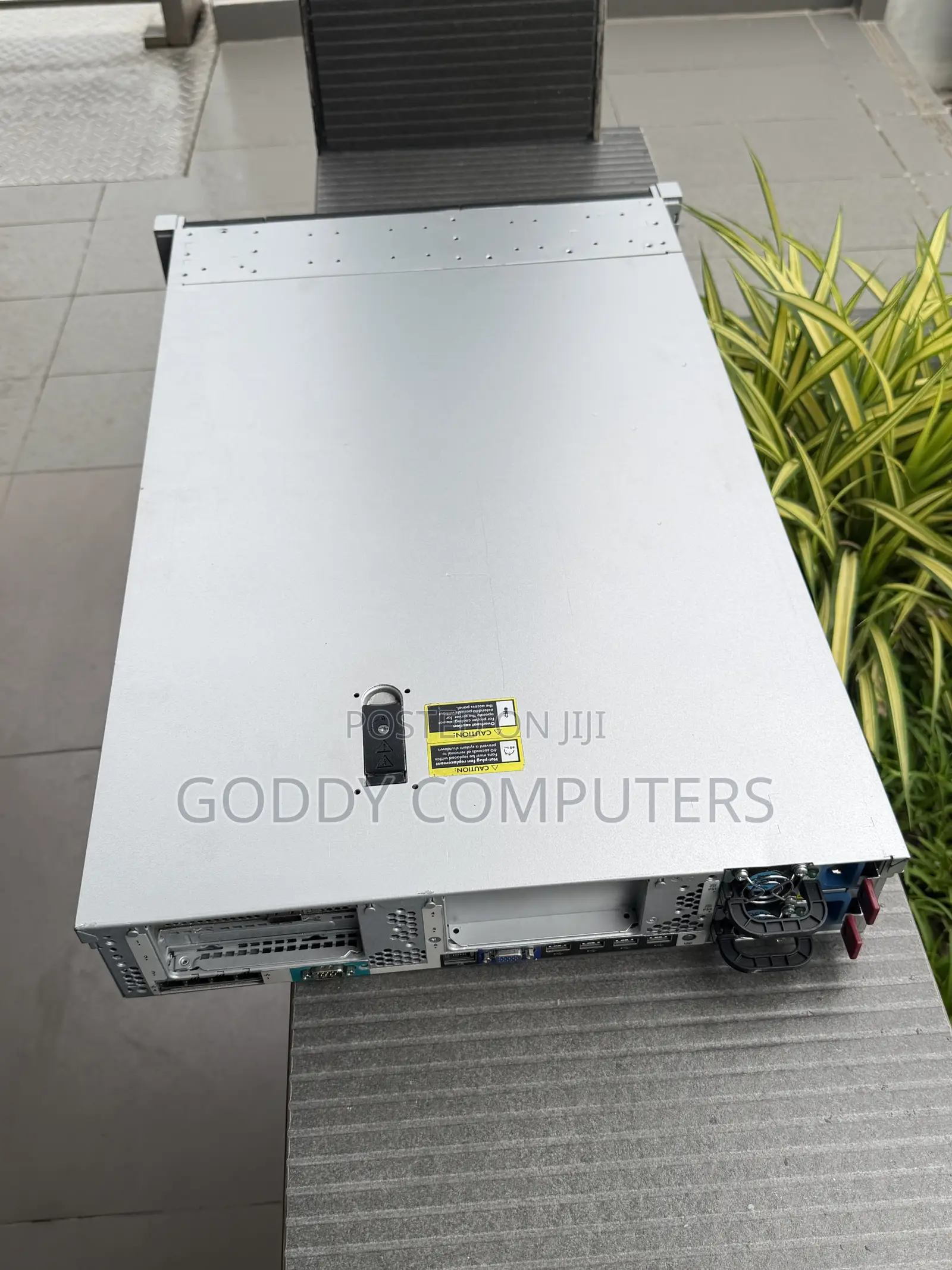 Server HP ProLiant DL380P Gen8 32GB Intel Xeon HDD 1T