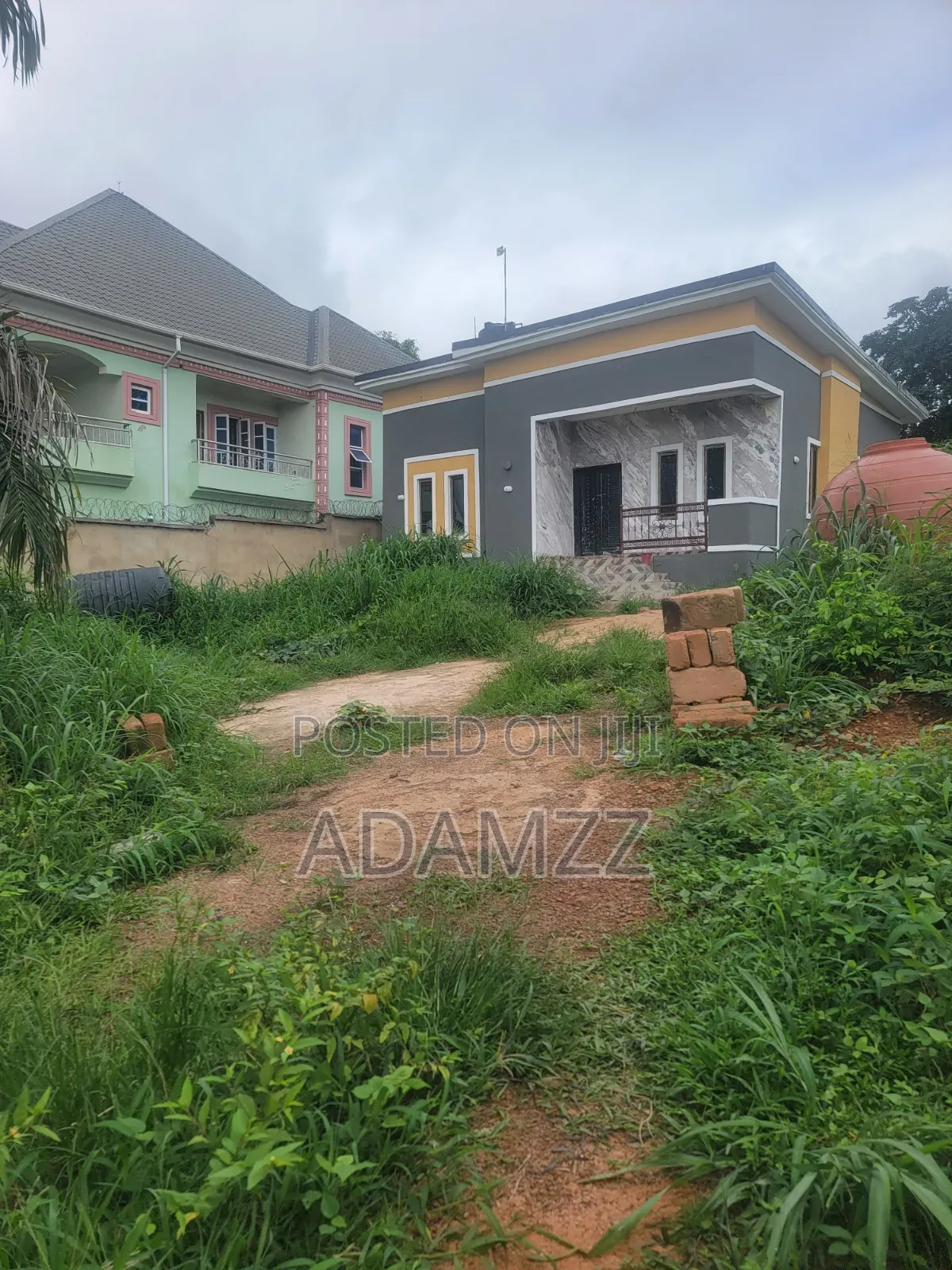 2bdrm Bungalow in Eruchie Street, Enugu for rent