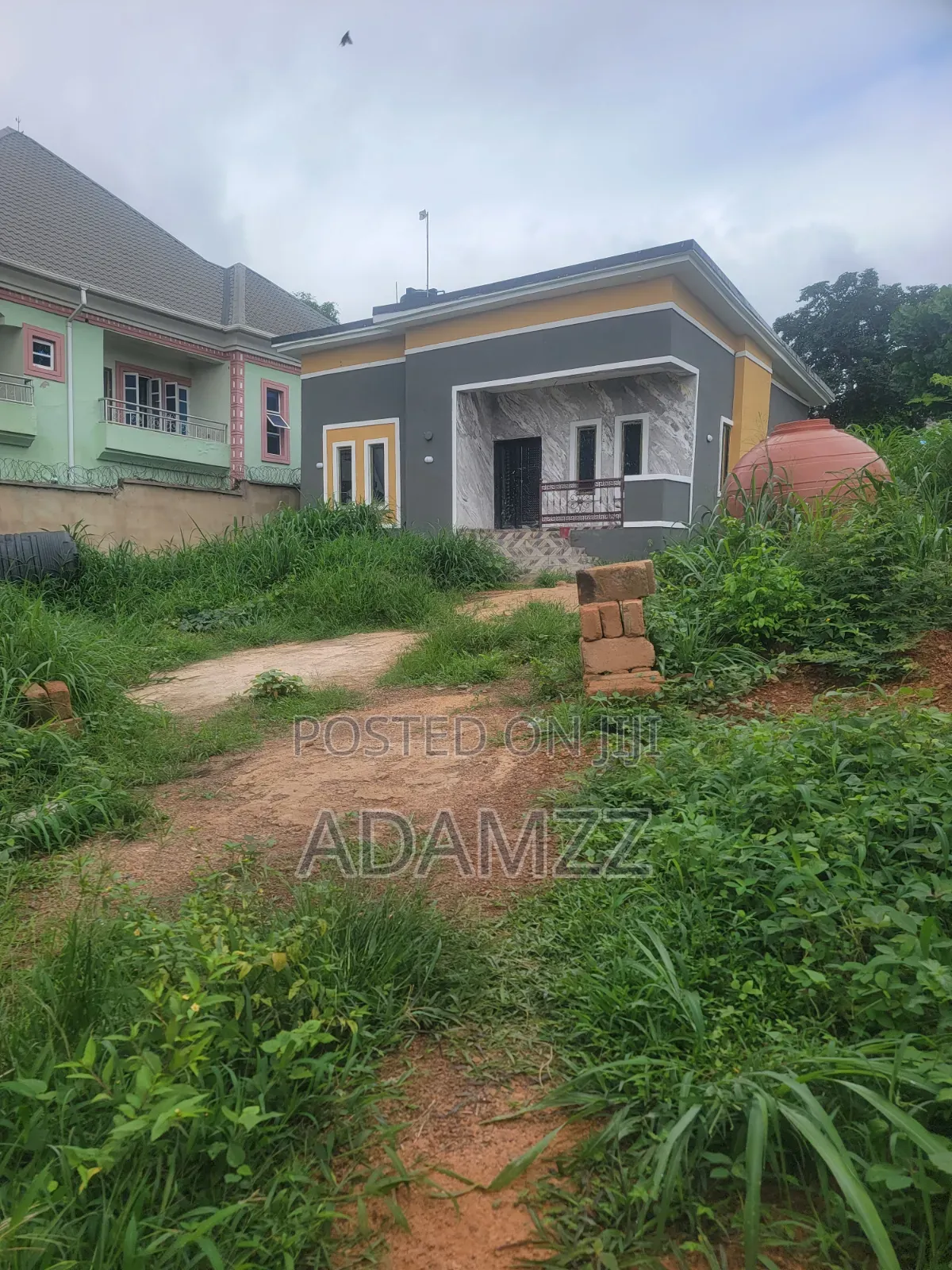 2bdrm Bungalow in Eruchie Street, Enugu for rent