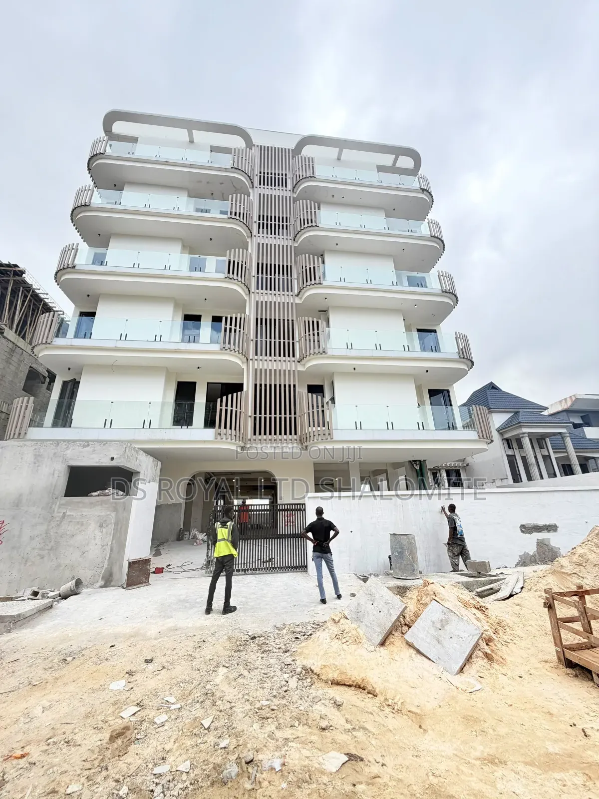 3bdrm Apartment in Ikate for sale