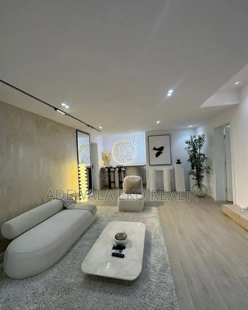 Luxury 1Bedroom Smart Home|Lekki Phase1 - 24/7 Power WiFi