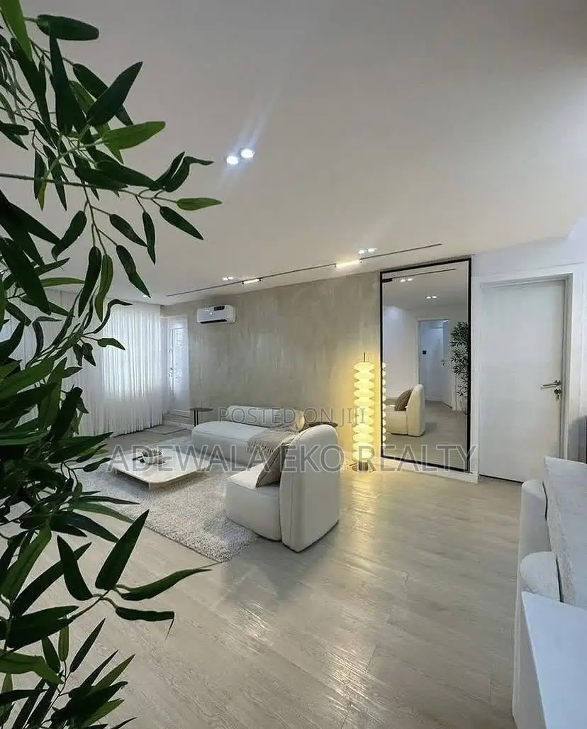 Luxury 1Bedroom Smart Home|Lekki Phase1 - 24/7 Power WiFi