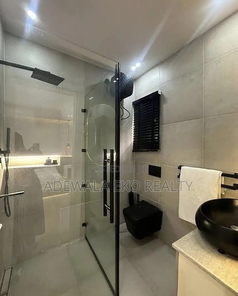 Luxury 1Bedroom Smart Home|Lekki Phase1 - 24/7 Power WiFi