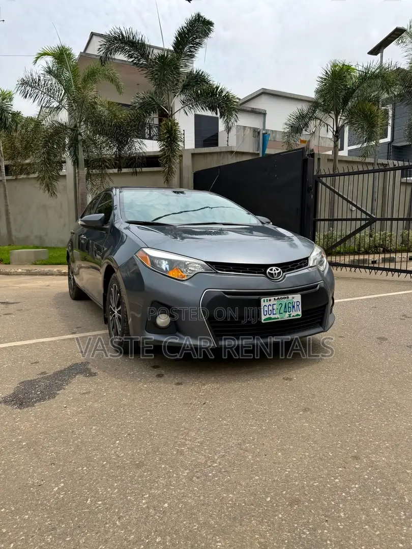 Toyota Corolla 2016 (Grey)