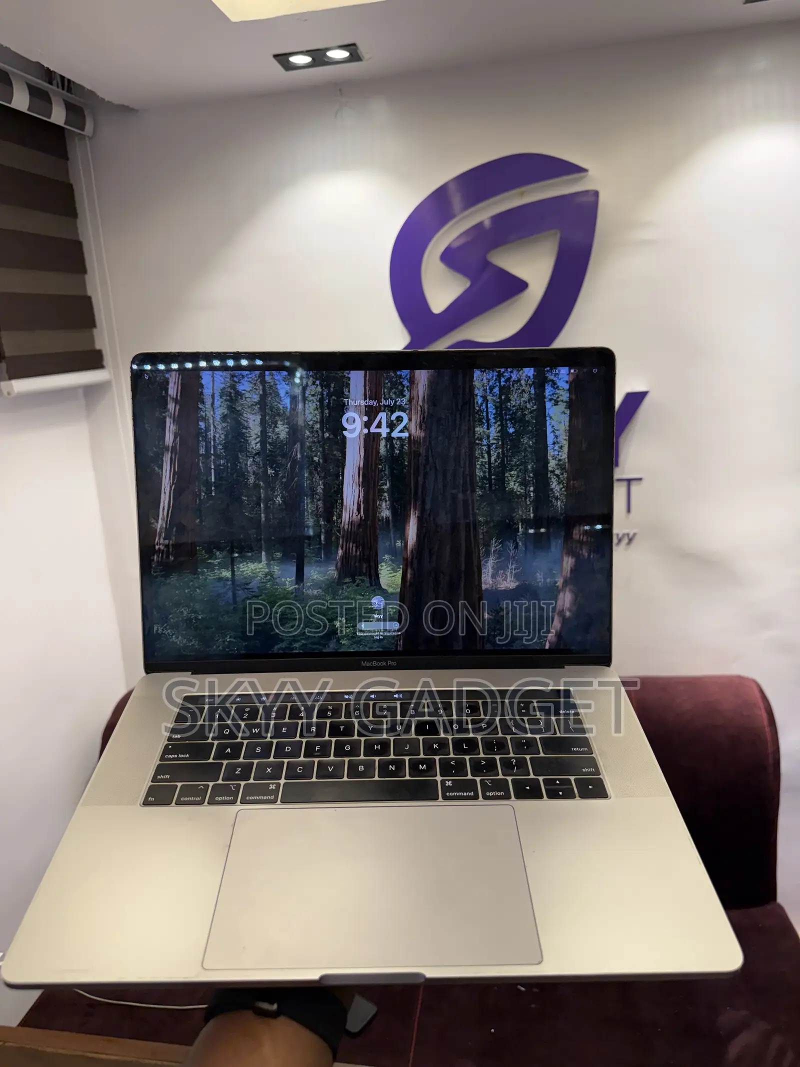 Laptop Apple MacBook Pro 2018 16GB Intel Core i7 SSD 1T