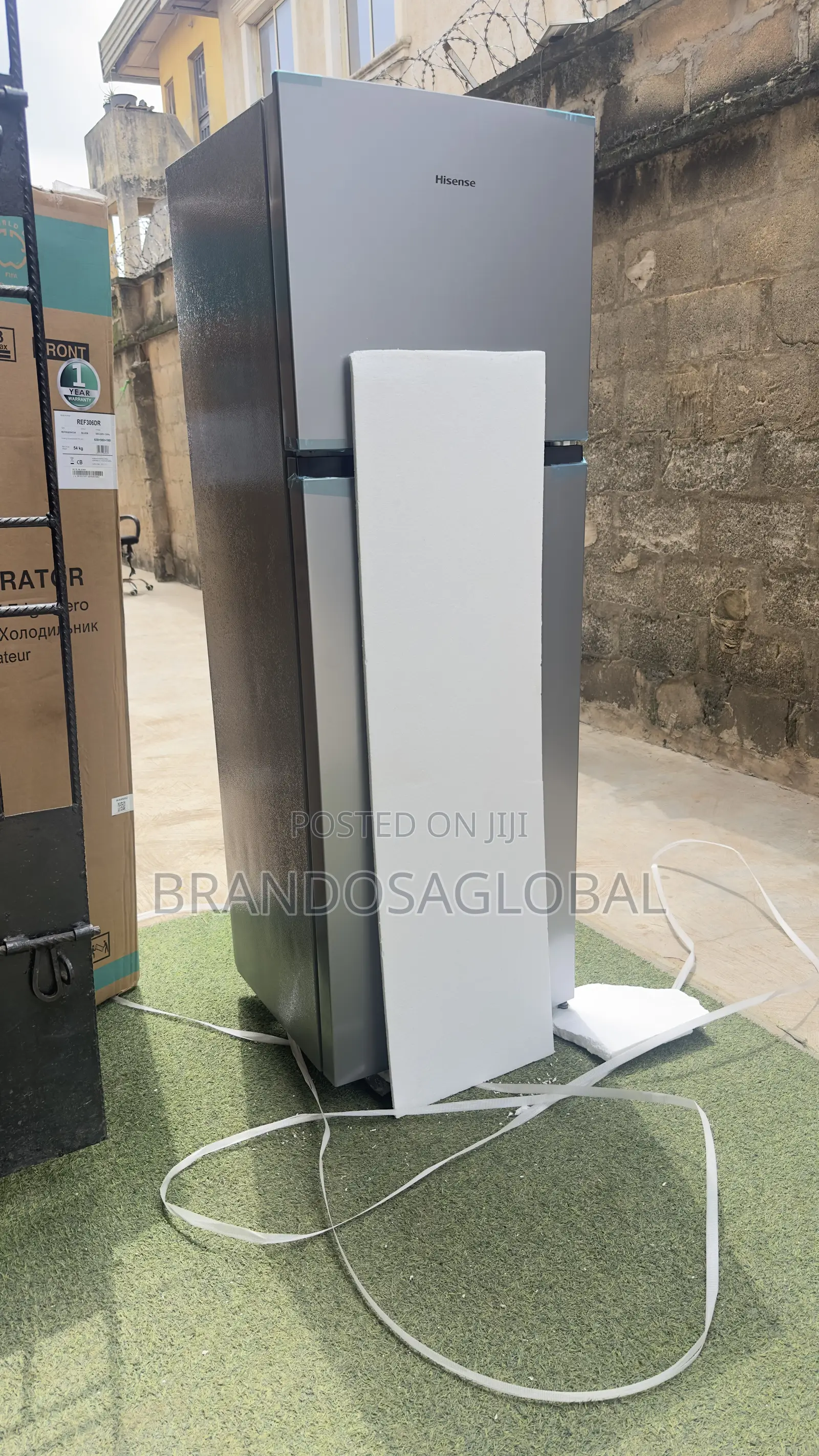 Hisense REF306DR Refrigerator – Everyday Food Preservation Appliance