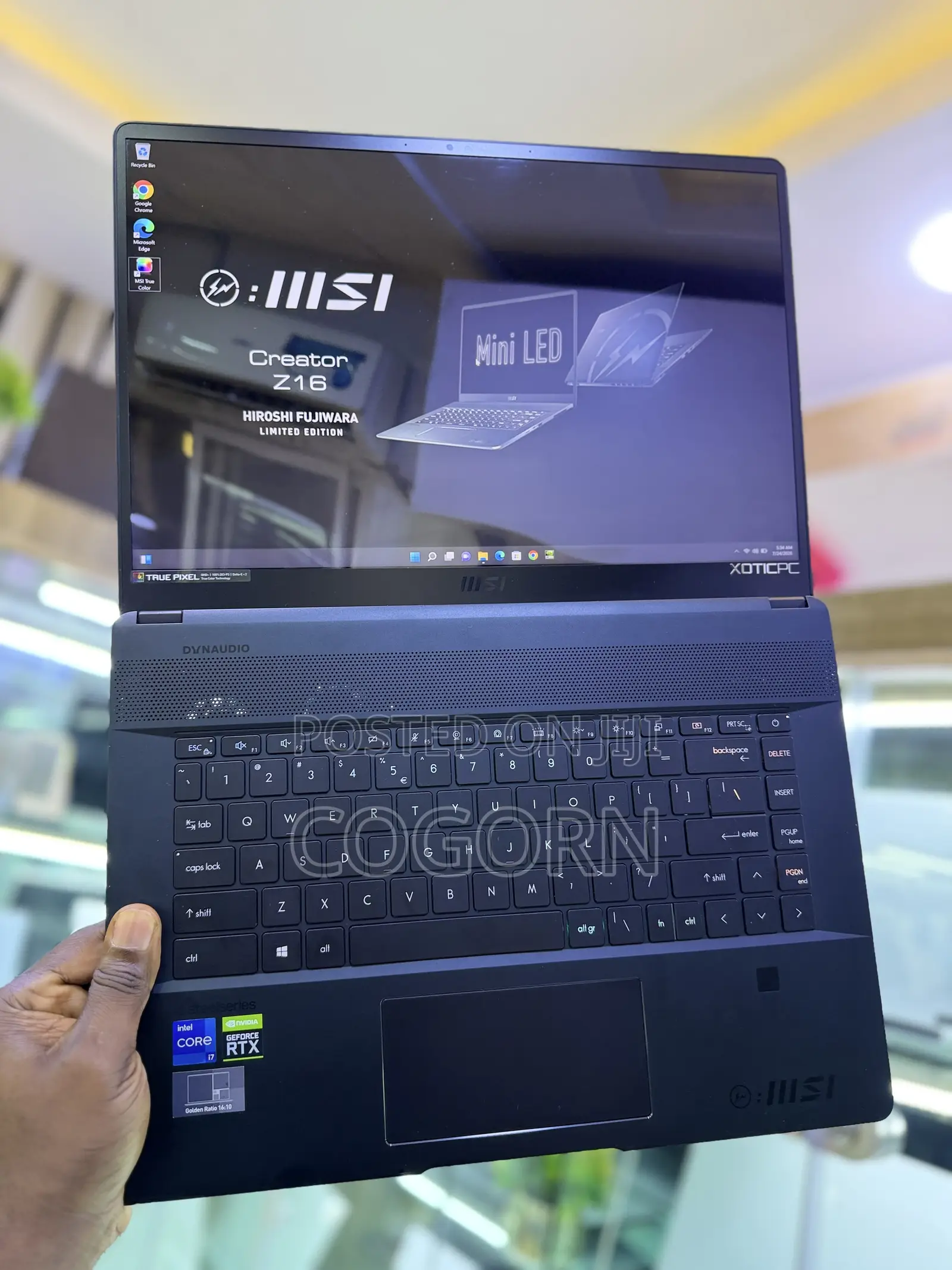 Laptop MSI Creator A16 AI+ 32GB Intel Core i7 SSD 512GB