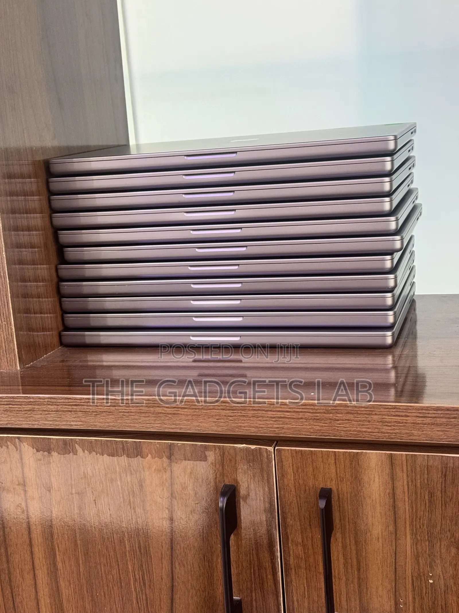 Laptop Apple MacBook Pro 2021 M1 32GB Apple M1 Pro SSD 512GB