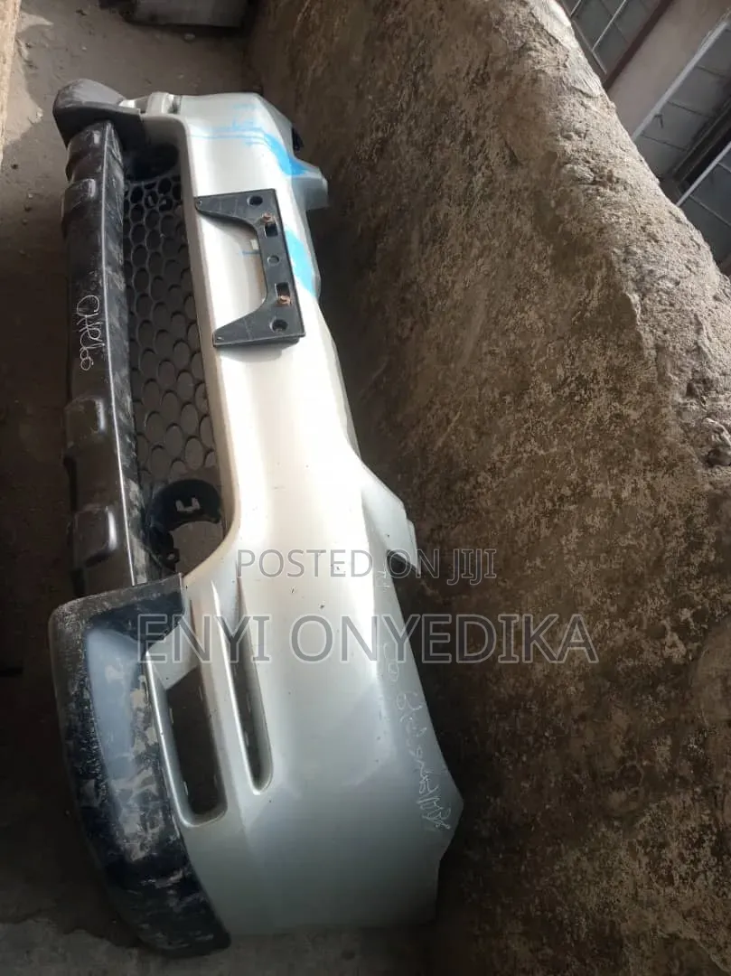 Front Bumper Toyota Matrix 2003