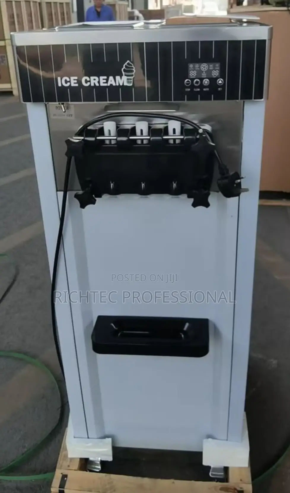 High Quality Standing Soft Serve Ice Cream Machine