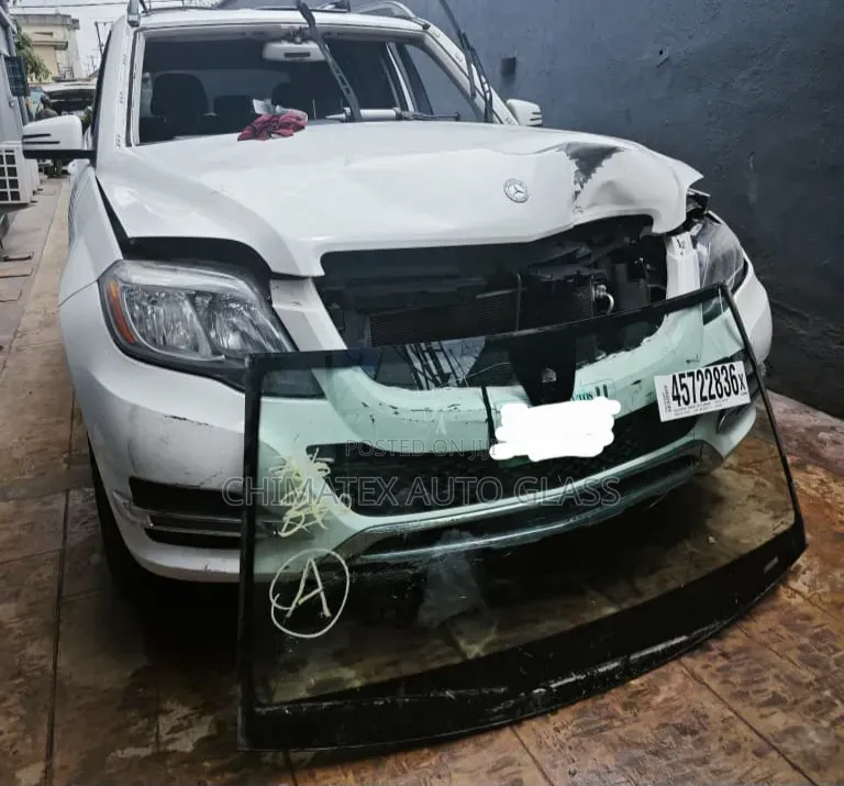 Glk350 2013 Windscreen Glass Available Installed at Chimatex