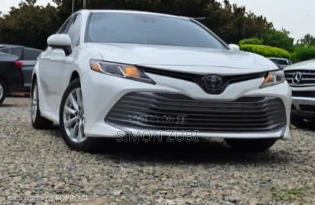 Toyota Camry 2019 White