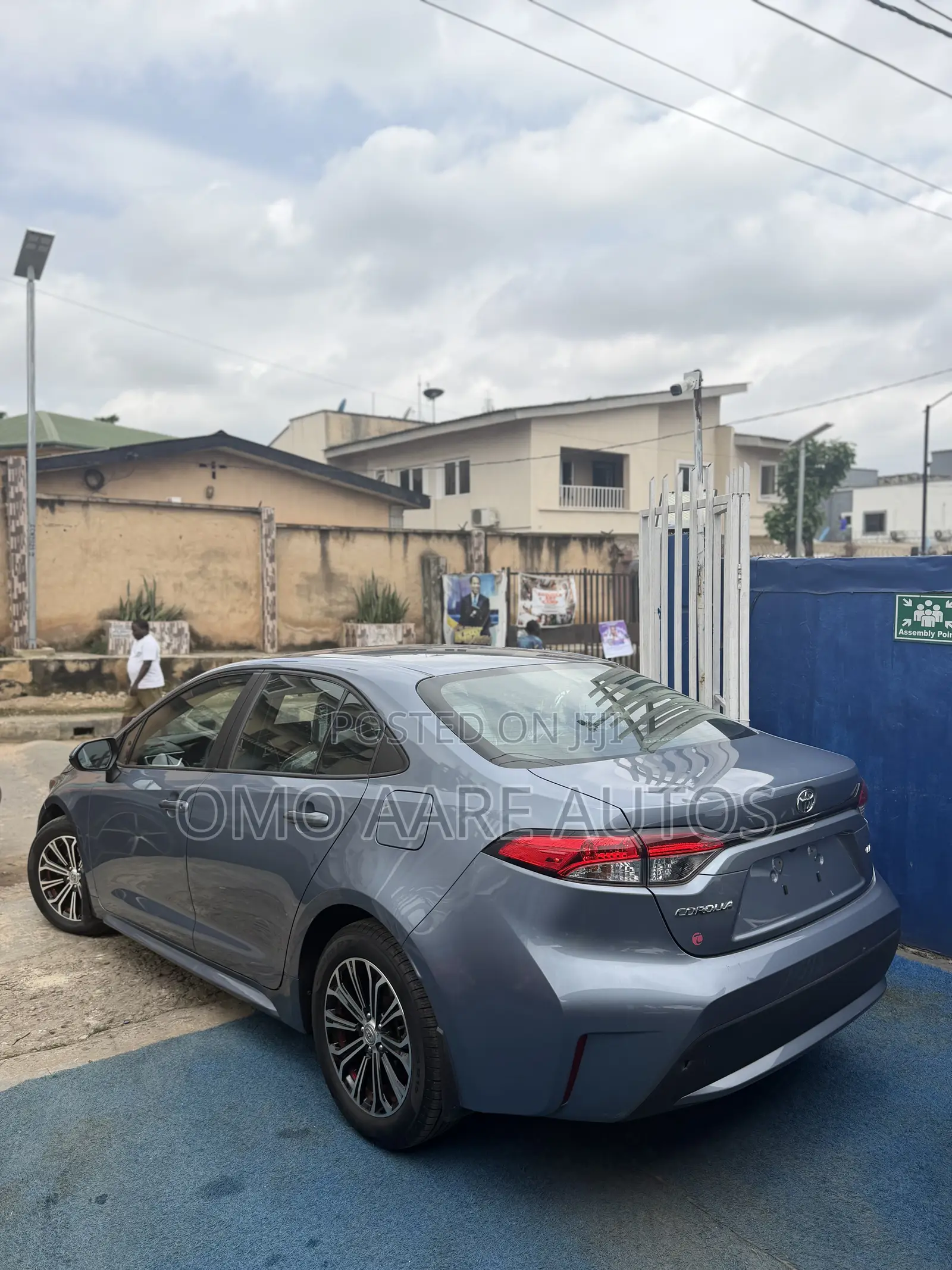 Toyota Corolla LE 2020 Gray