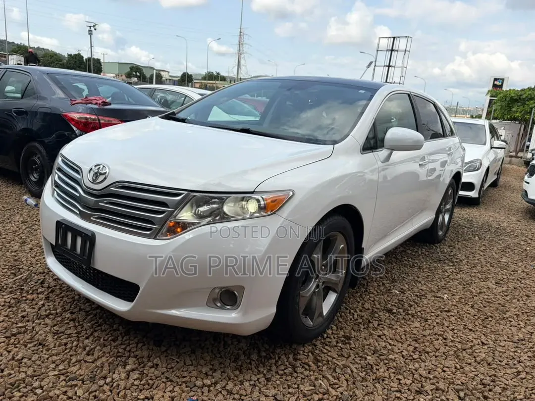 Toyota Venza 2010 White