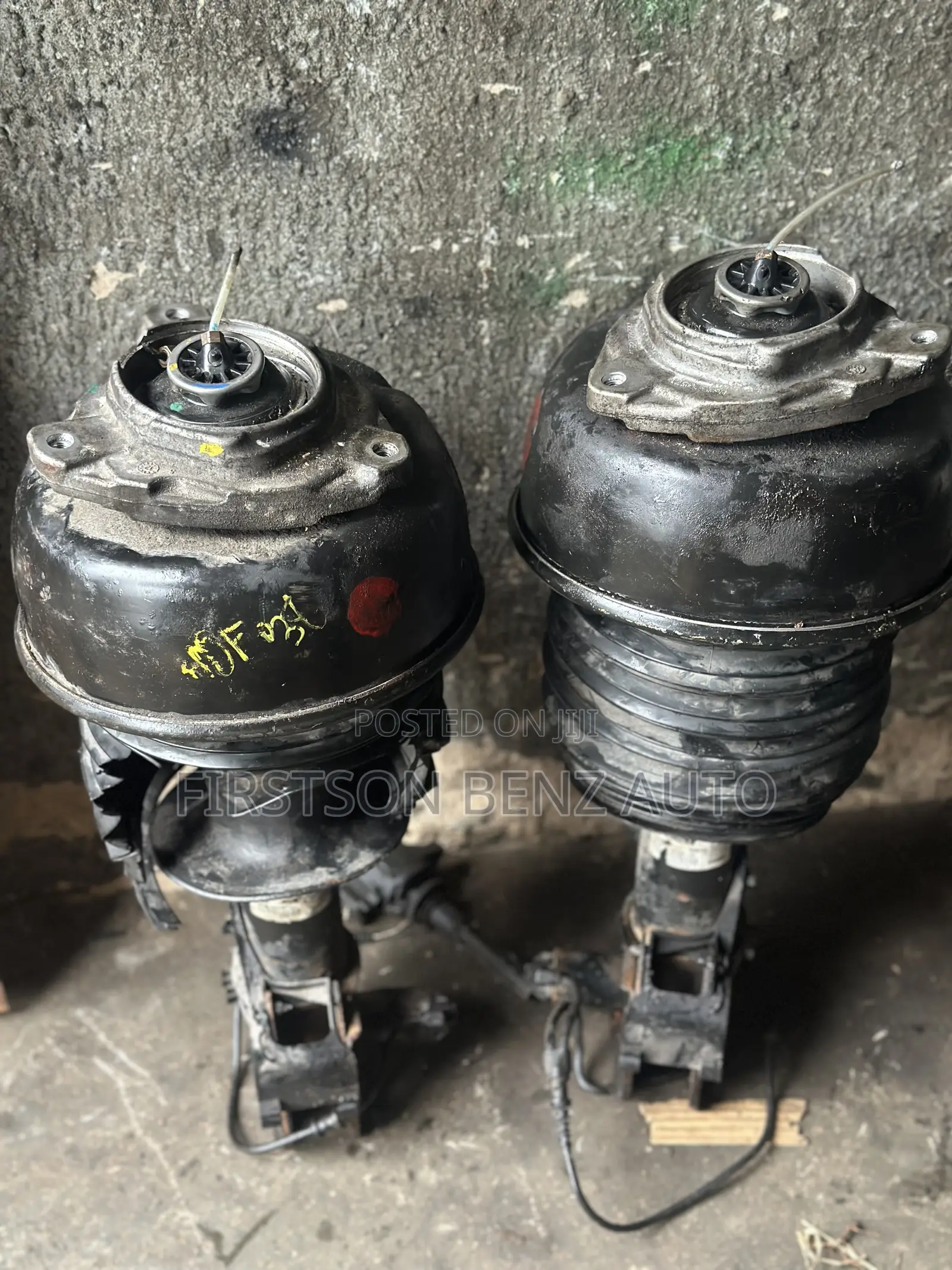 Mercedes Benz E350 W212 Front Air Suspension Balloon