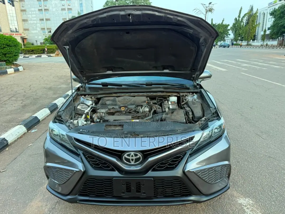 Toyota Camry 2021 Gray