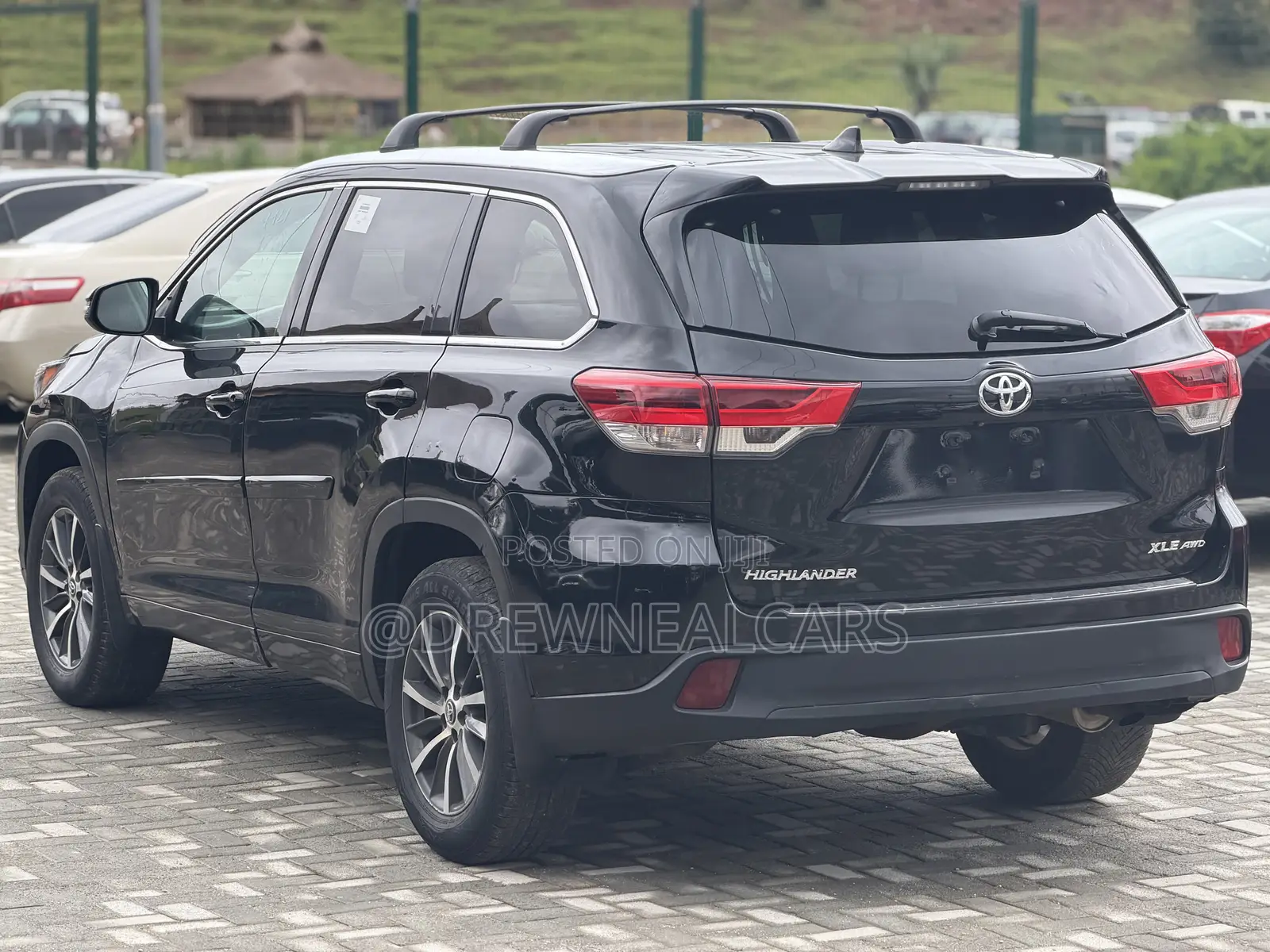 Toyota Highlander XLE 4x2 V6 (3.5L 6cyl 8A) 2018 Black