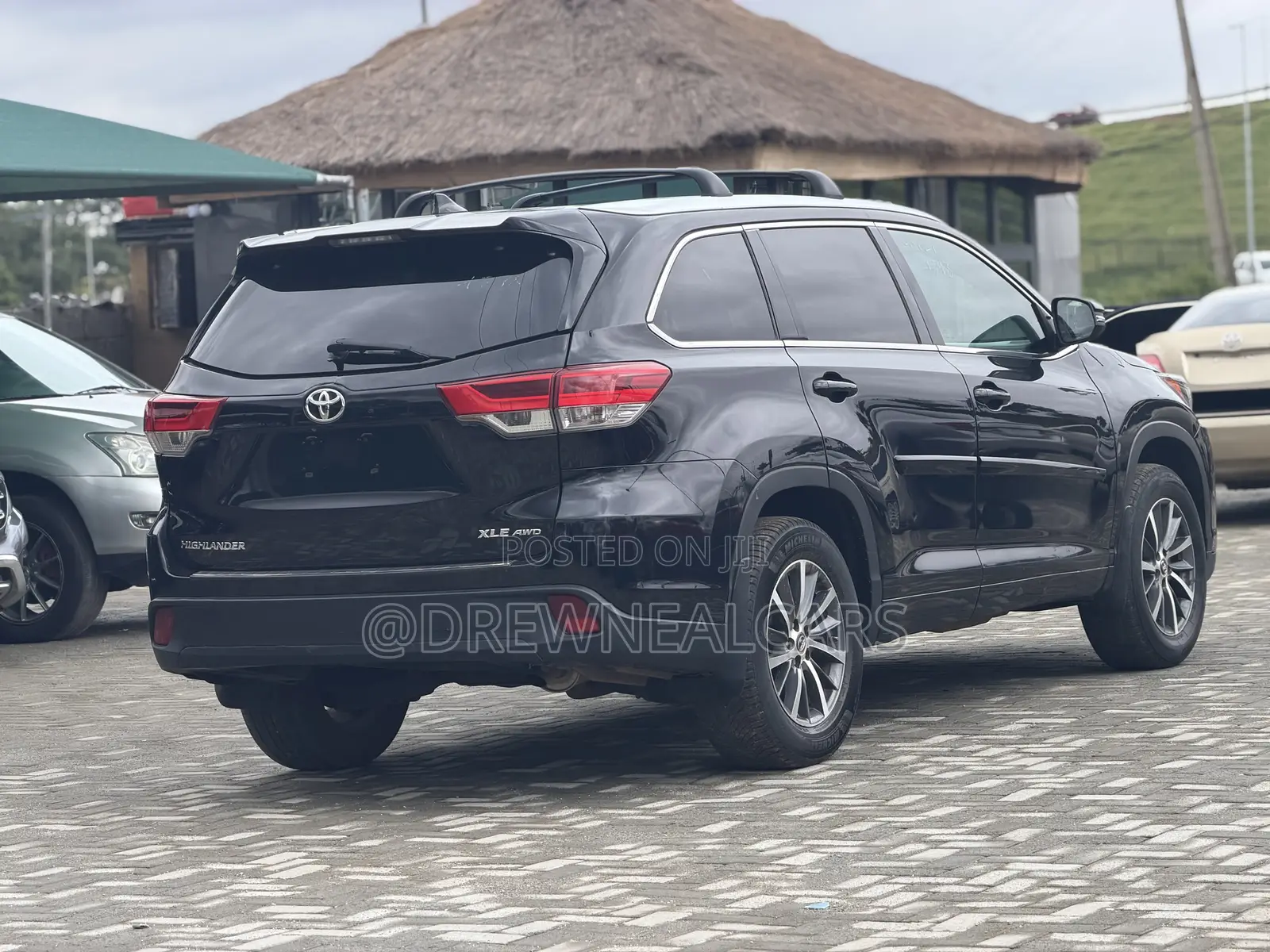 Toyota Highlander XLE 4x2 V6 (3.5L 6cyl 8A) 2018 Black