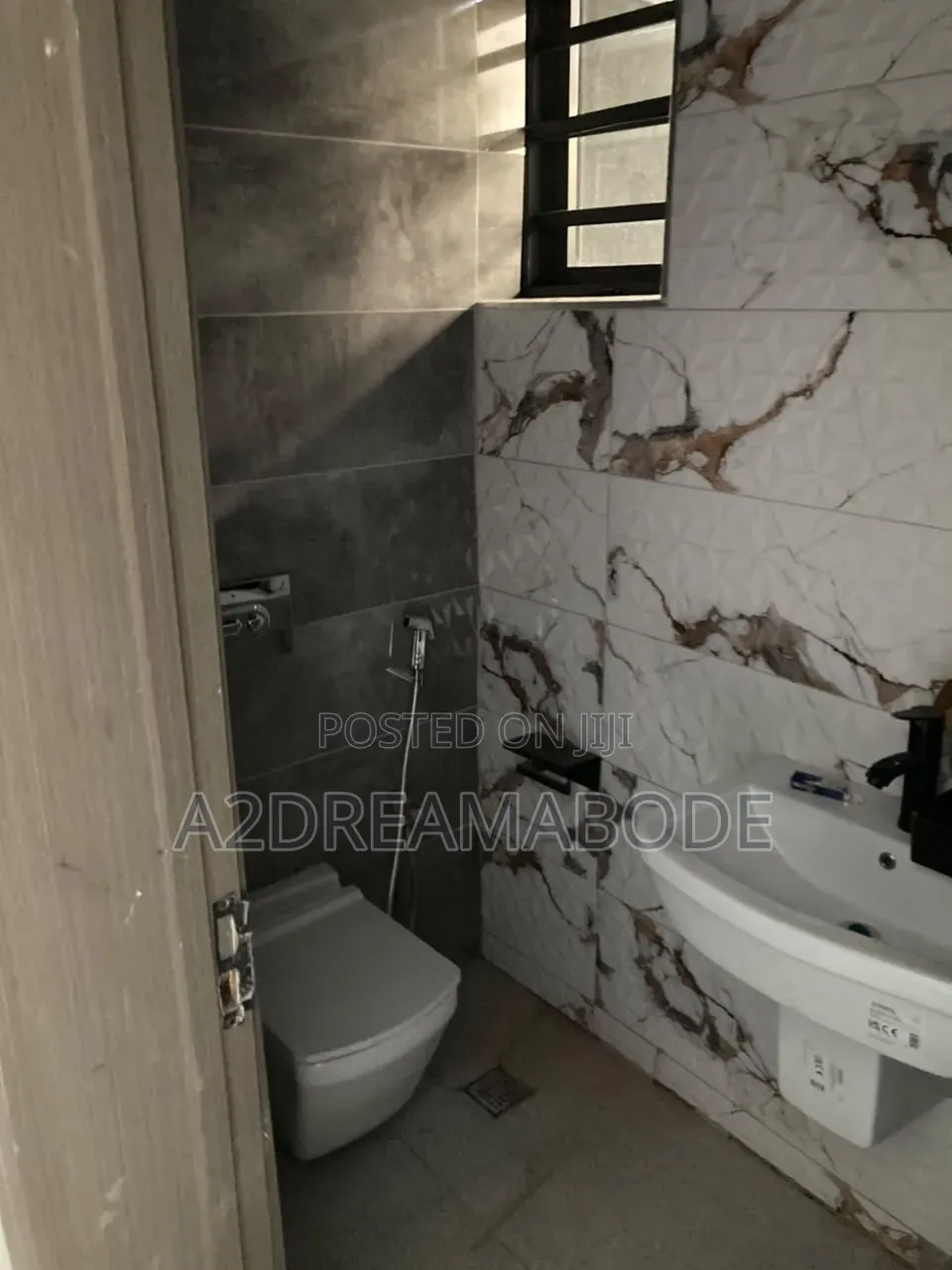 5bdrm Duplex in Ikeja Gra for rent