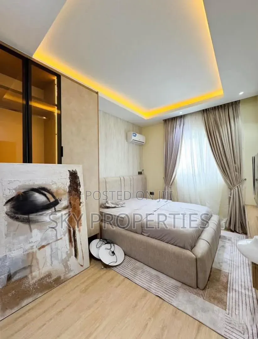 2bdrm Apartment in V.I, Saka Tinubu for sale