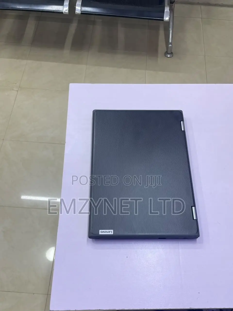Laptop Lenovo 300e 4GB Intel Pentium SSD 128GB