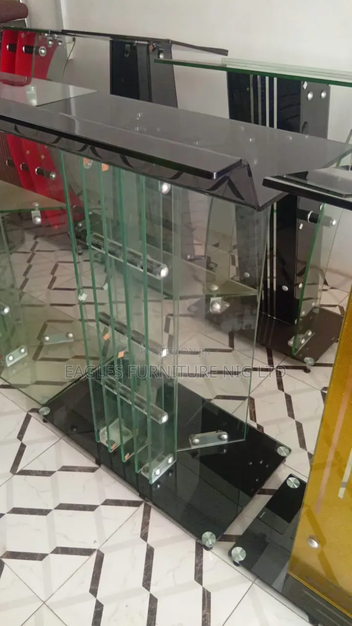 Premium Crystal-Clear Tempered Turkish Glass Church Pulpit