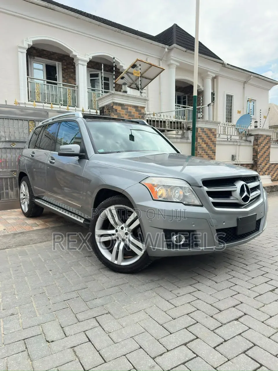 Mercedes-Benz GLK-Class 2010 Gray