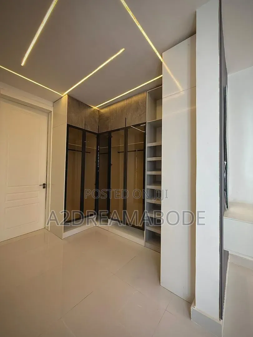 5bdrm Duplex in Lekki for sale