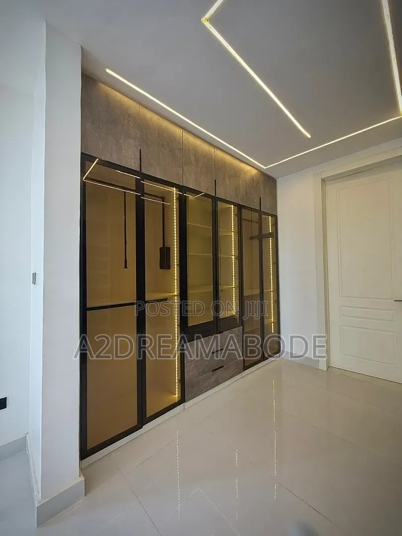5bdrm Duplex in Lekki for sale